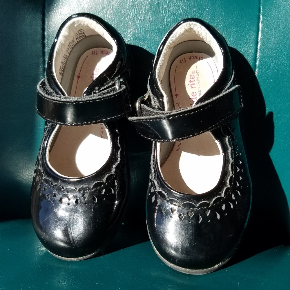 Stride Rite black patent mary janes